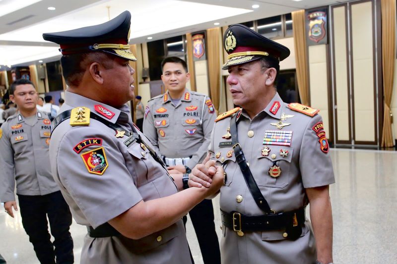 Upacara serah terima jabatan Kapolda Kepri