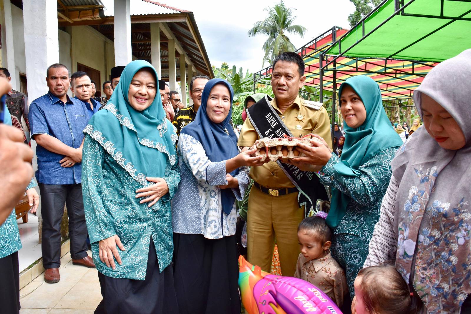 Pj Bupati Kampar, Hambali di Desa Teratak