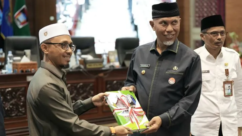 Gubernur Sumbar, Mahyeldi terima hasil reses DPRD Sumbar