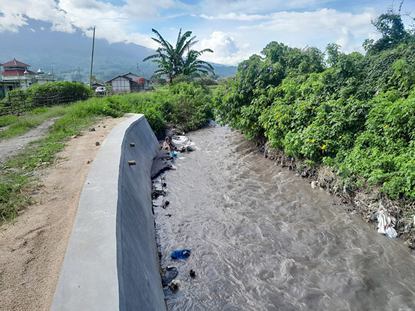 Sungai disekitar gunung Marapi/Posmetro Padang