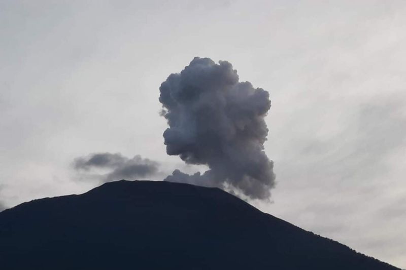 Gunung Marapi Sumatera Barat/Antara