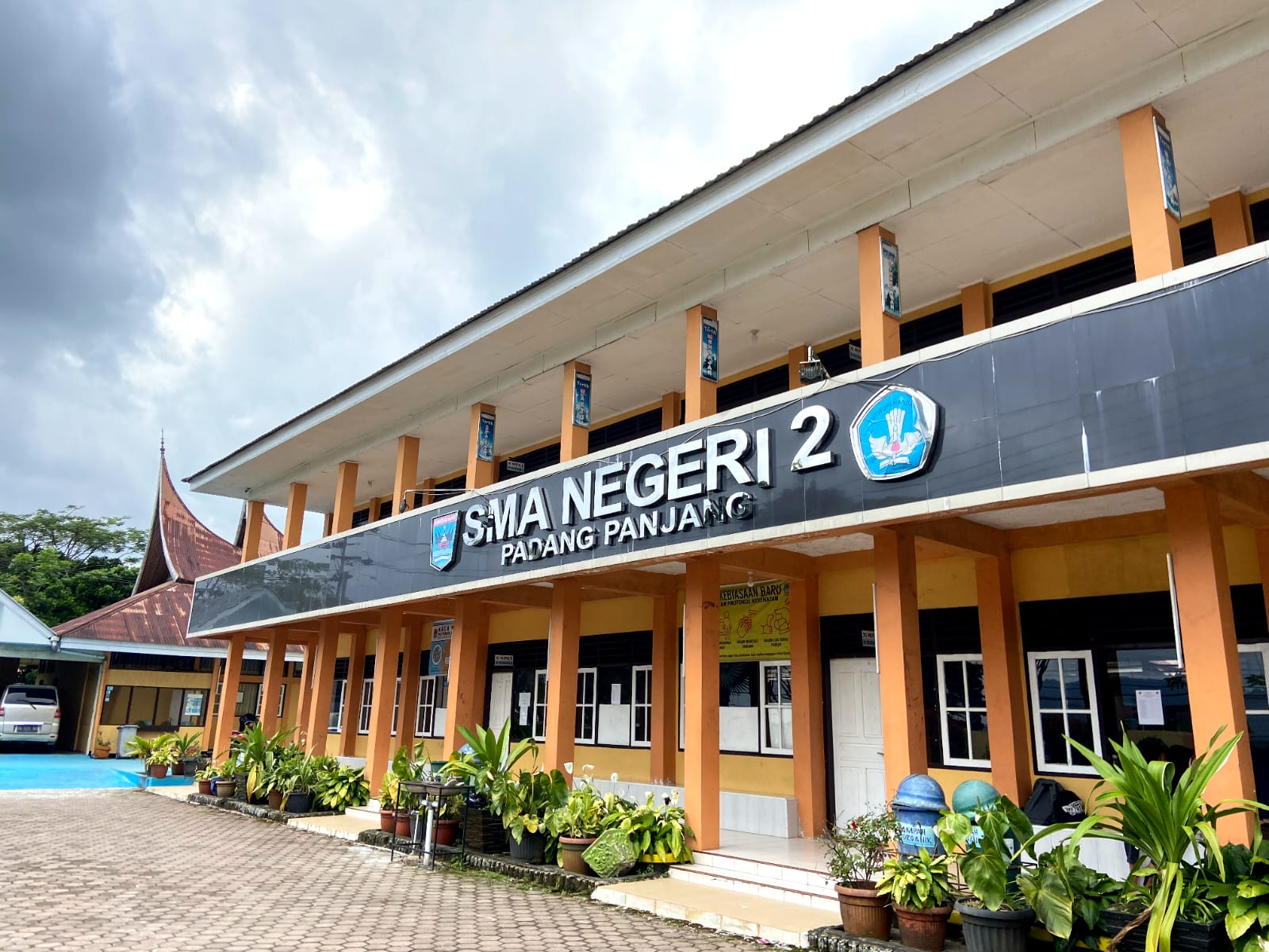 SMAN 2 Padang Panjang/Wikipedia