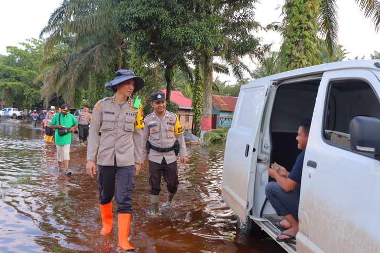 Kawasan terdampak banjir di Rokan Hilir (Dok Polres Rohil)