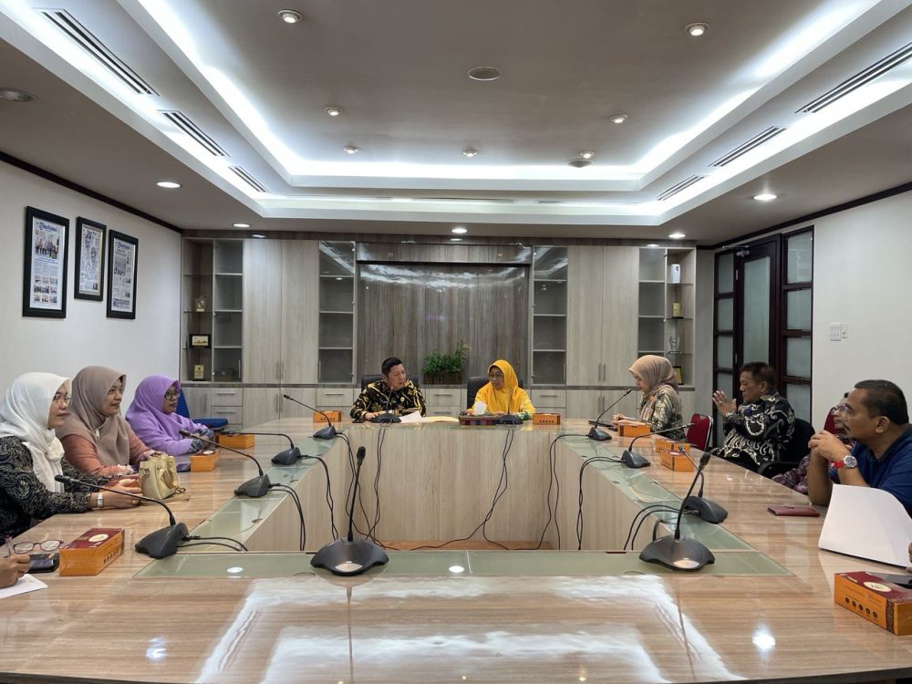 Pertemuan Pemprov Riau dengan pihak SMAN 18 Pekanbaru