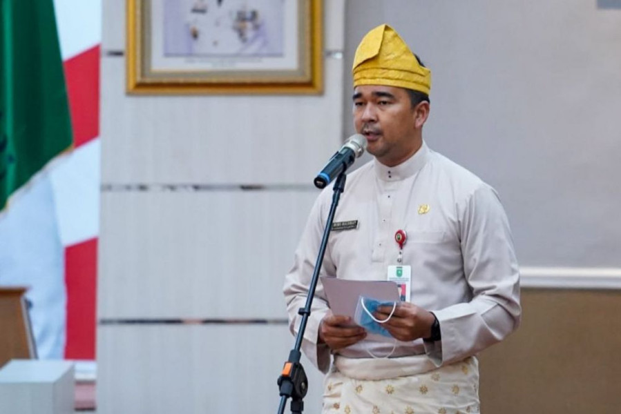 Kepala Dinas Tenaga Kerjasama dan Transmigrasi (Kadisnakertrans) Provinsi Riau, Boby Rachmat