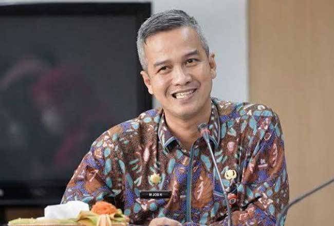 Asisten II Setdaprov Riau M Job Kurniawan