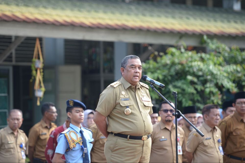 Gubri Edy Natar di SMA Plus Riau