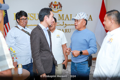 Plt Bupati Asmar dan rombongan di Konsulat Malaysia di Pekanbaru