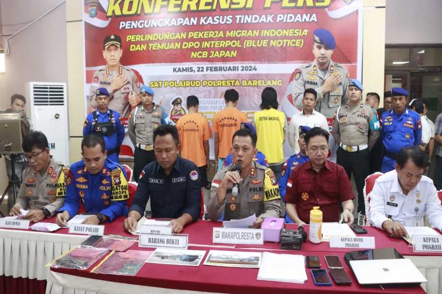 Konferensi Pers Penangkapan WN Jepang/Wartakepri.co.id