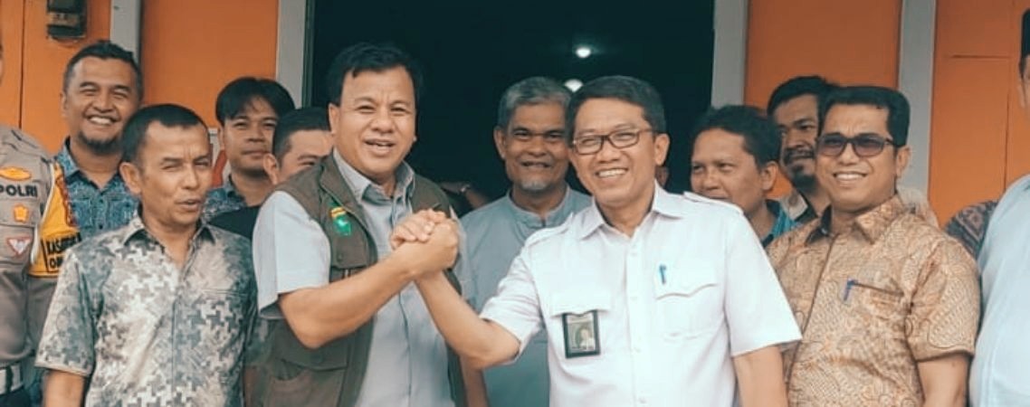 Bupati Kuansing, Suhardiman Ambu bersama BPJN Riau, Dr Yohanis