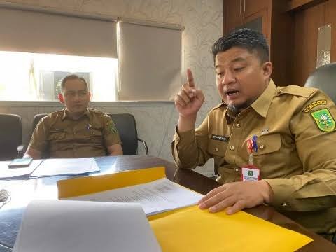 Kepala Biro Kesra Setdaprov Riau, Dr Imron Rosyadi