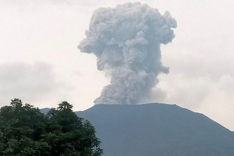 Gunung Marapi Sumbar/Antara