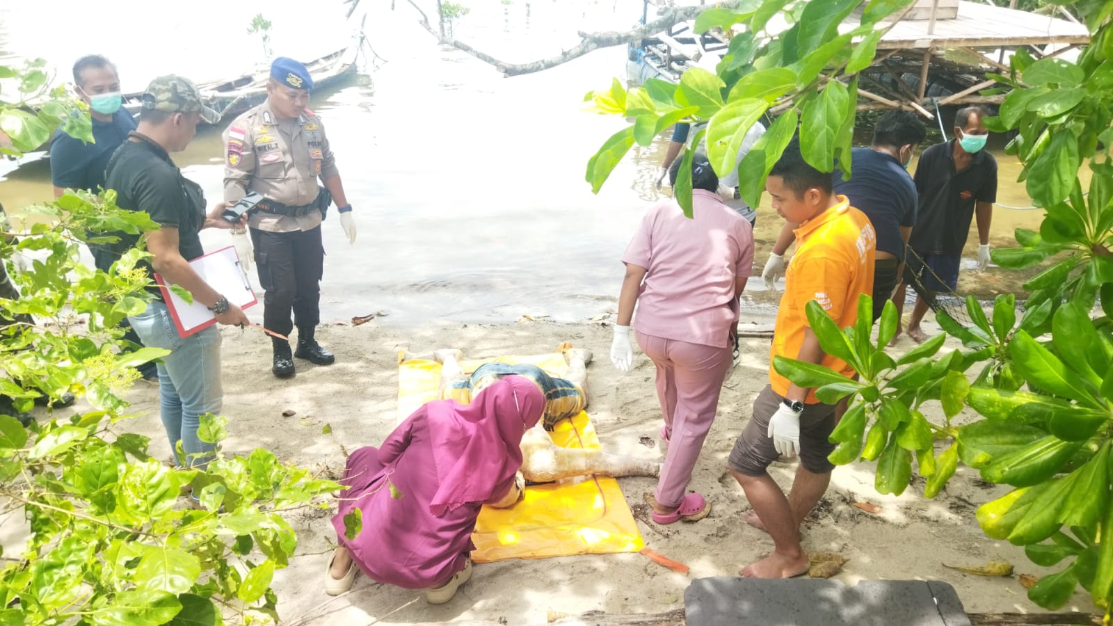 Ditemukan mayat di Bibir Pantai Pengudang Bintan/Mejaredaksi.co.id
