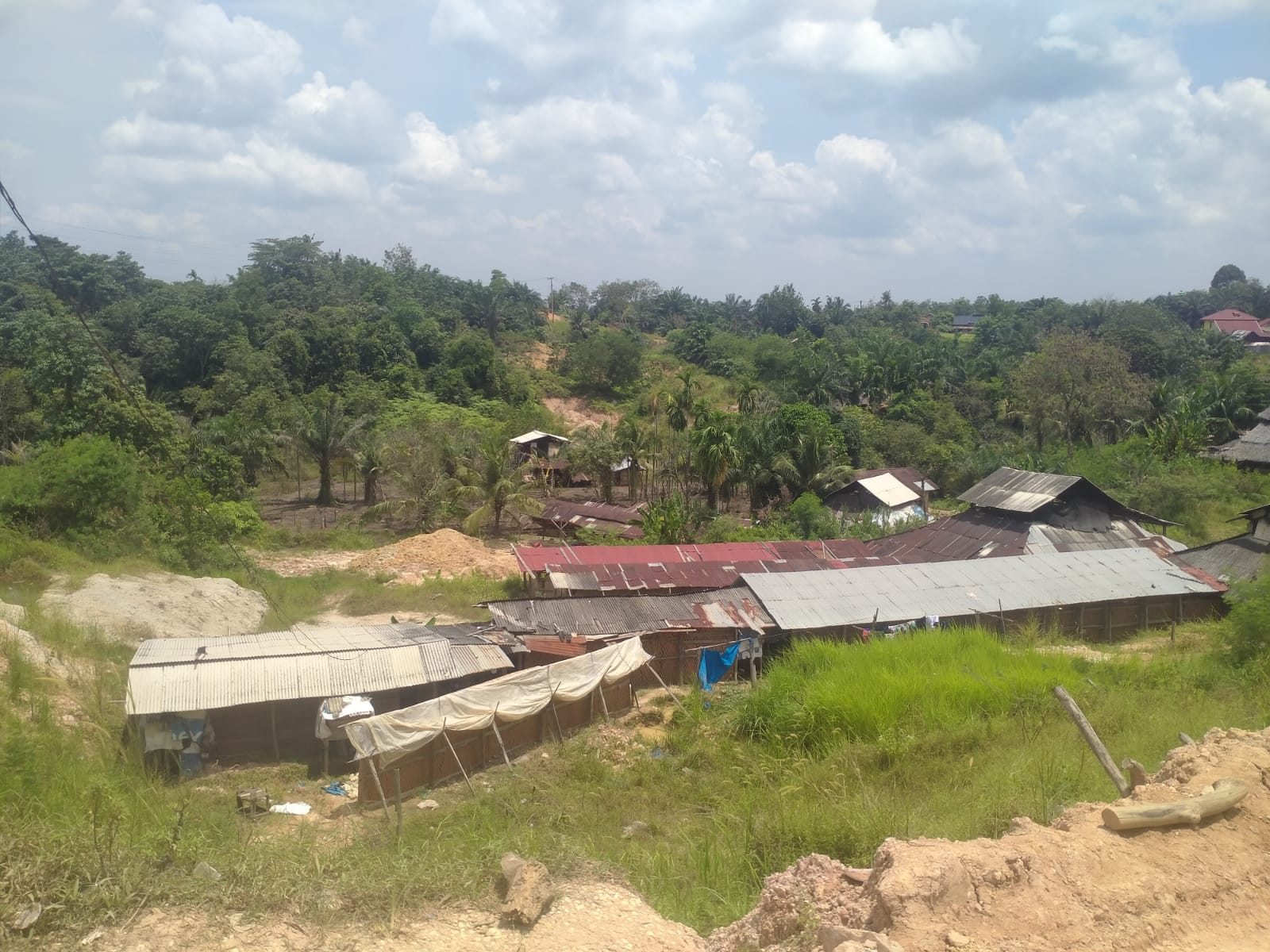 Pemukiman terdampak dumping limbah PLTU Tenayan
