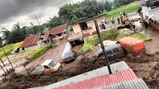 Dampak Banjir Lahar Dingin Gunung Marapi/BBC.com