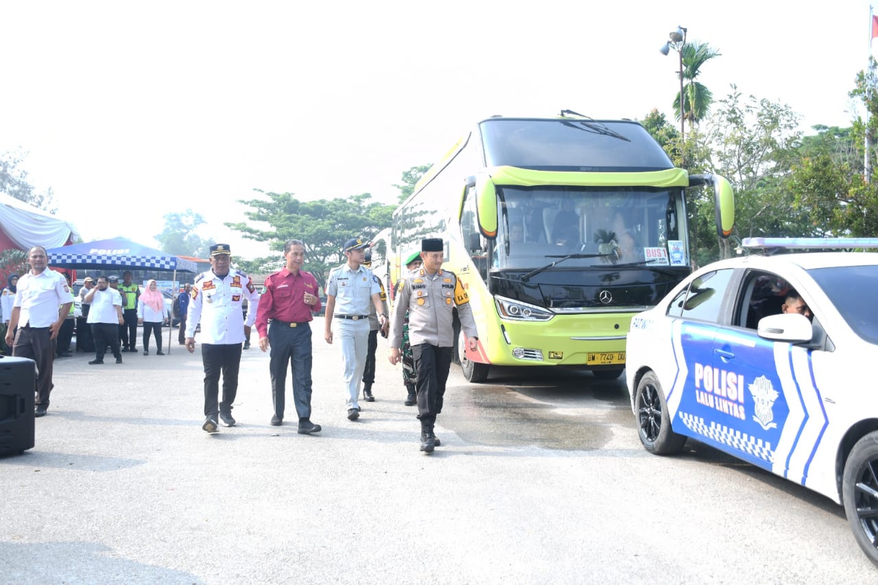 Pelepasan peserta mudik gratis Polres Bengkalis