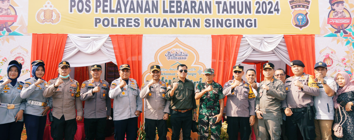 Bupati Kuantan Singingi, Suhardiman Amby tinjau pos layanan mudik