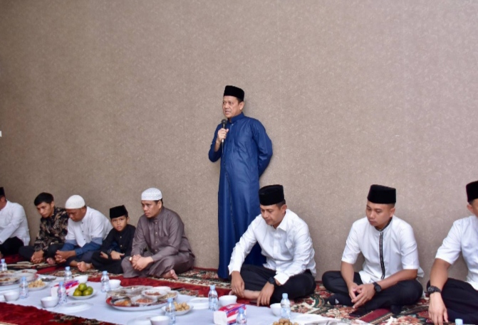 Pj Bupati Kampar, Hambali dalam sambutannya saat berbuka puasa bersama