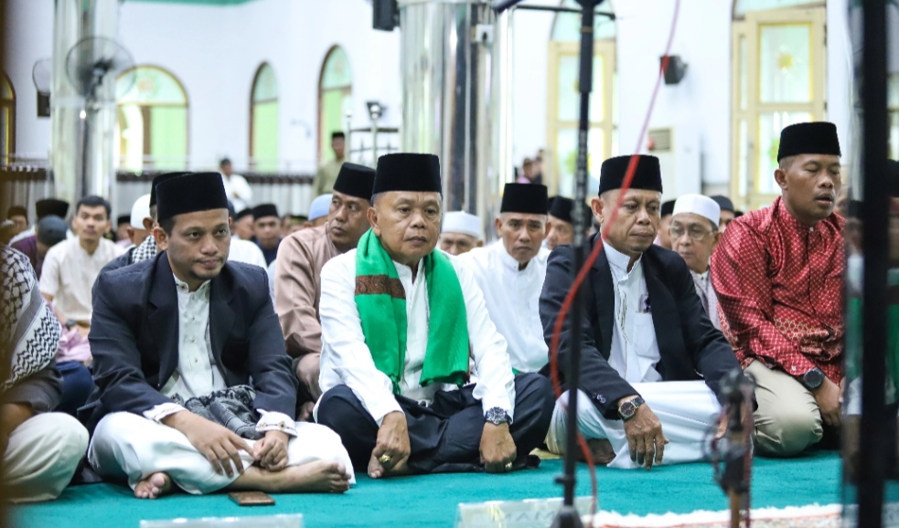 Plt Bupati Kepulauan Meranti, H Asmar Salat Idul Fitri bersama Forkopimda