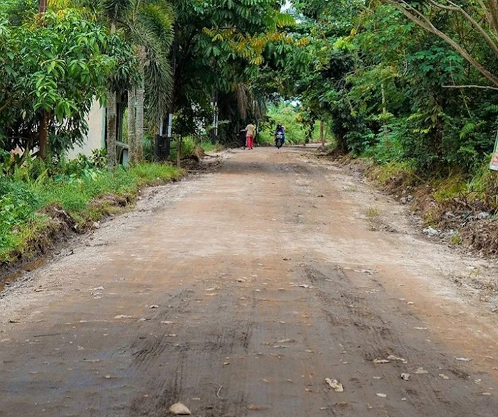 Jalan Manunggal di Kecamatan Tuah Madani. Foto: Istimewa.