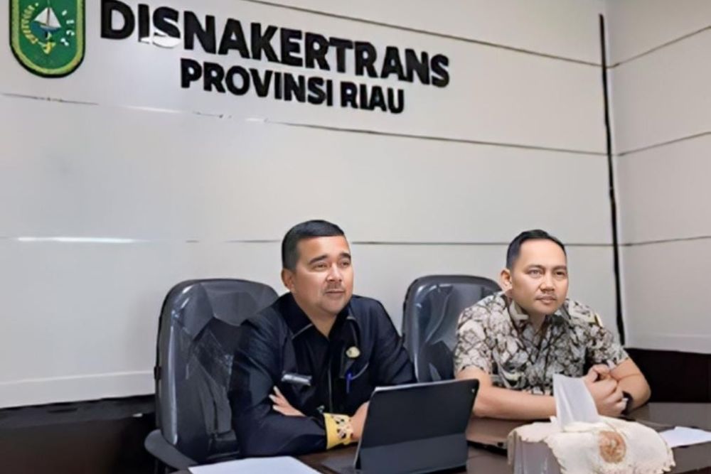 Konferensi Pers Disnakertrans Riau