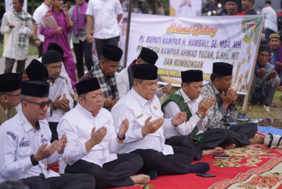 Ayi Ayo Onam di Kampar yang dihadiri pejabat Pemprov Riau