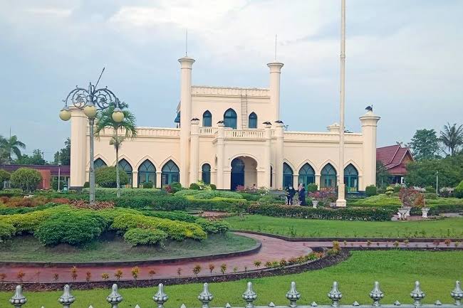 Istana Asserayah Alhasyimiah di Kota Siak