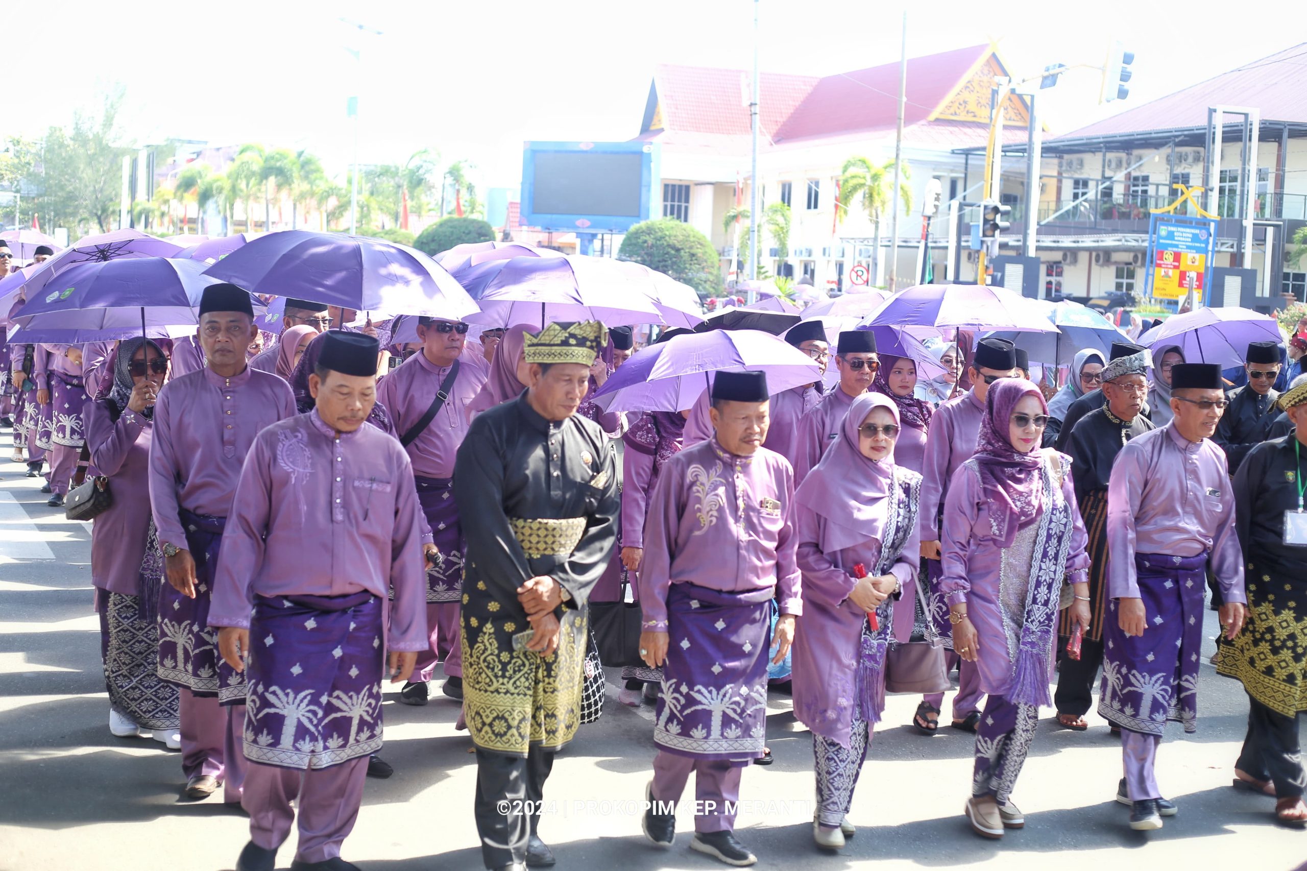 Pawai Ta'aruf Kafilah Meranti di MTQ Provinsi Riau