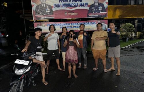 Perempuan jambret di Padang yang diamankan polisi