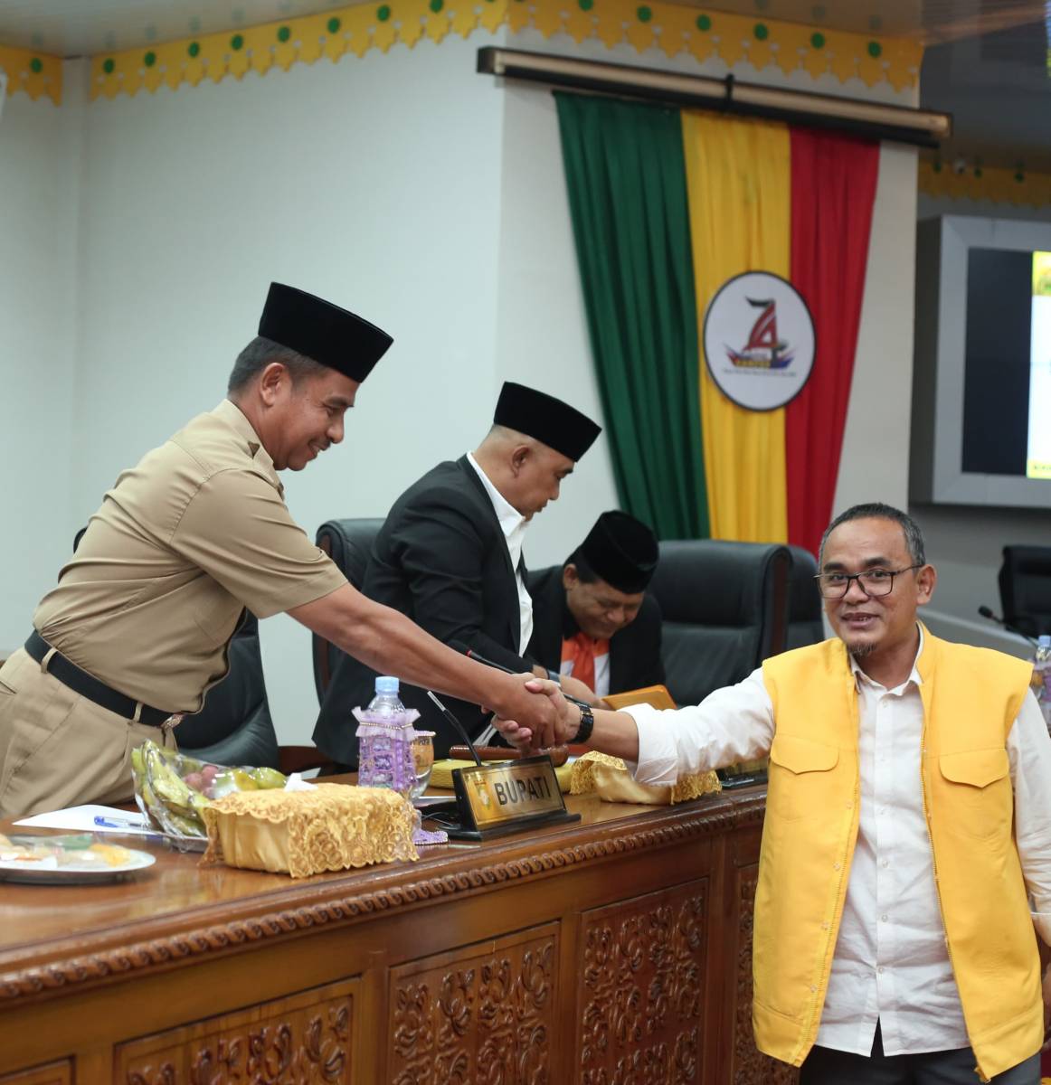 Paripurna DPRD terkait LPKJ Bupati Kampar