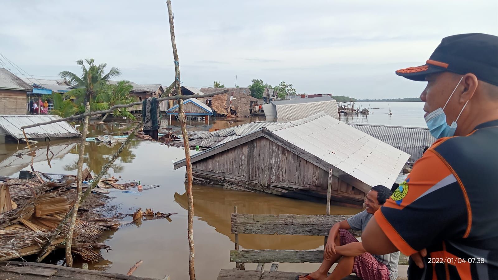 Rumah yang terdampak longsor di Tanah Merah/rekamjejakpost.com