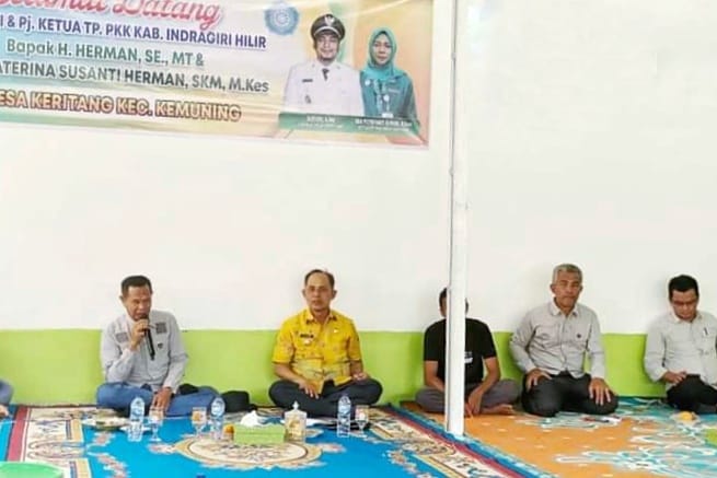 Dialog masyarakat Kemuning dengan Pj Bupati Indragiri Hilir