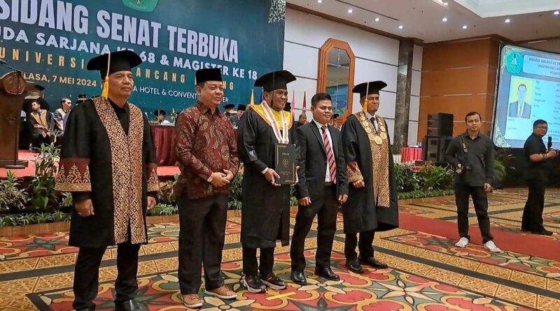 Wisuda mahasiswa Universitas Lancang Kuning