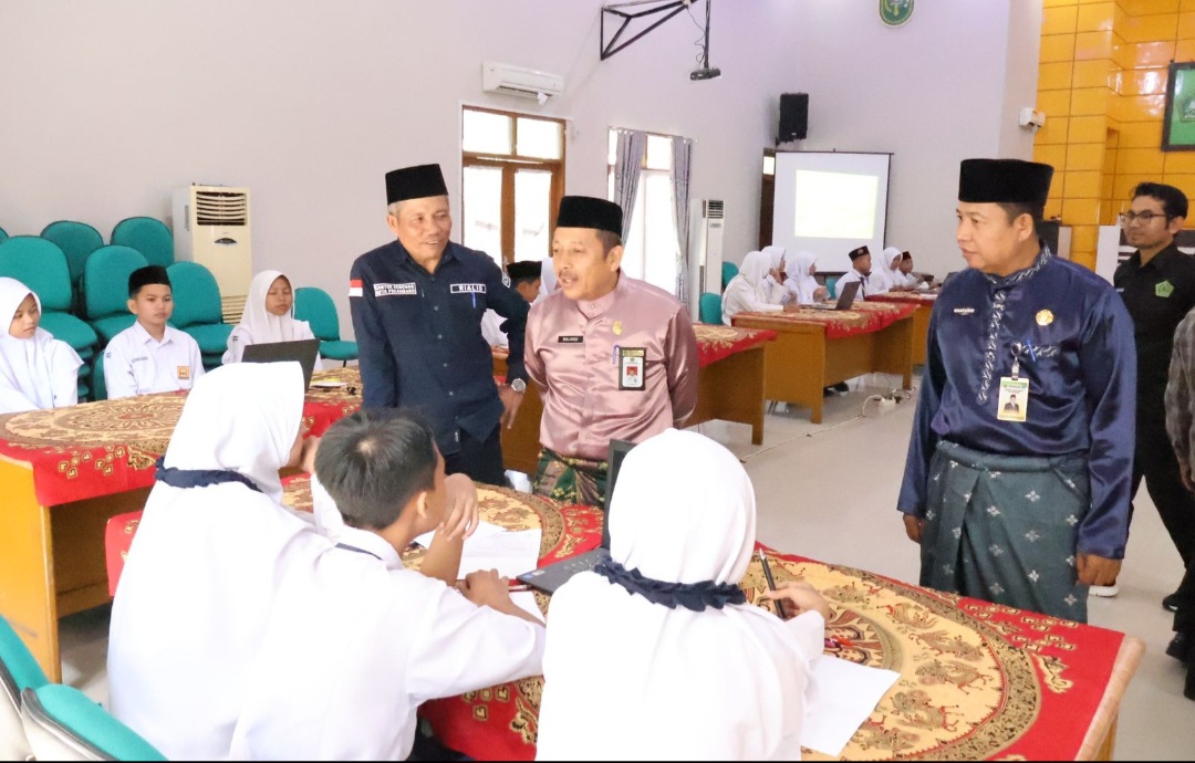 Plt Kakanwil Kemenag Riau, Muliardi tinjau Kompetisi Sains Madrasah