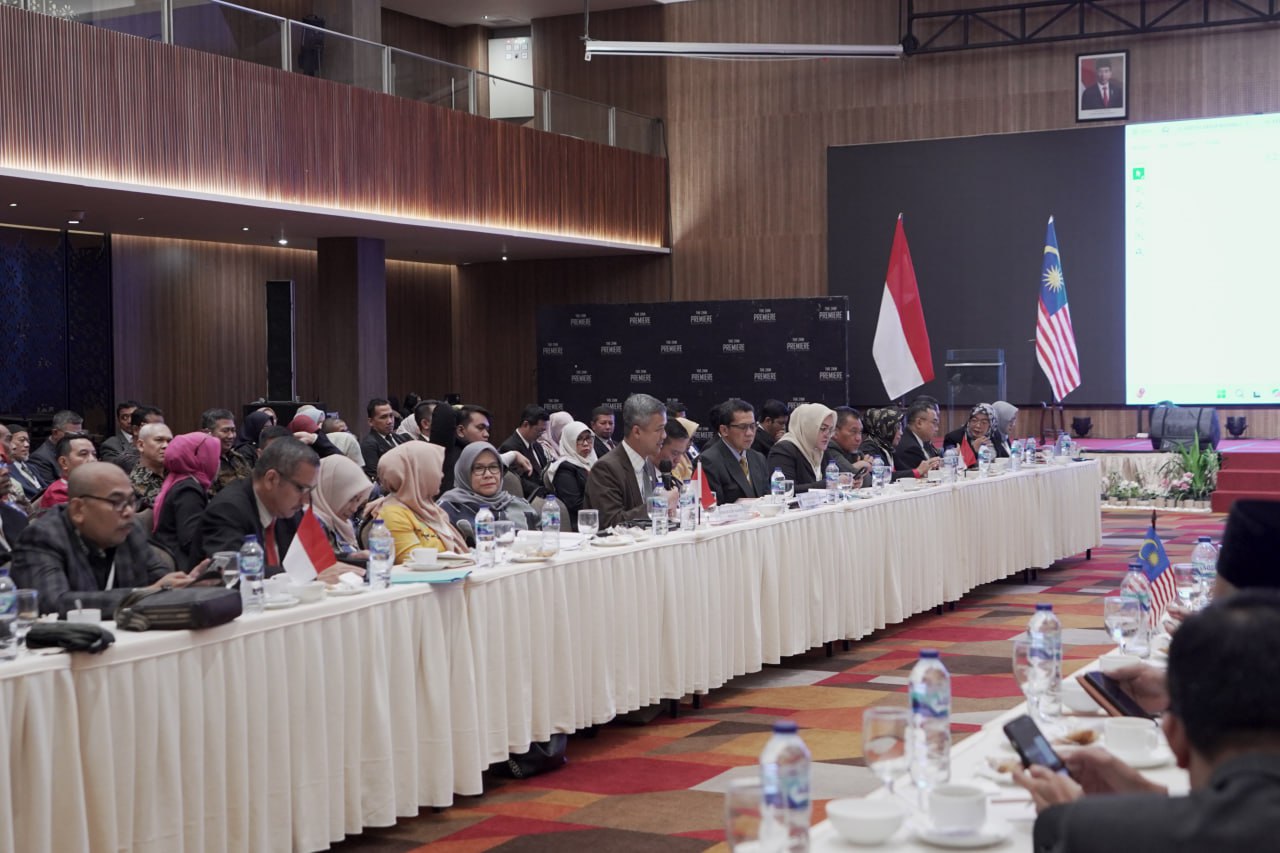 Pertemuan tim teknis dan persidangan ke 20 Kelompok Kerja (KK)/Jawatan Kuasa Kerja (JKK) Sosial Ekonomi Malaysia Indonesia