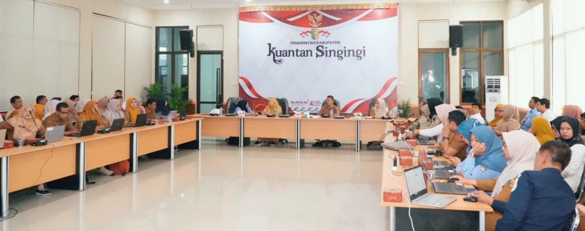 Kepala BPKAD Kuansing, Dr Masrul Hakim pimpin rapat