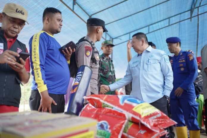 Beras dan bantuan lain yang diterima korban banjir di Gunung Sahilan Kampar