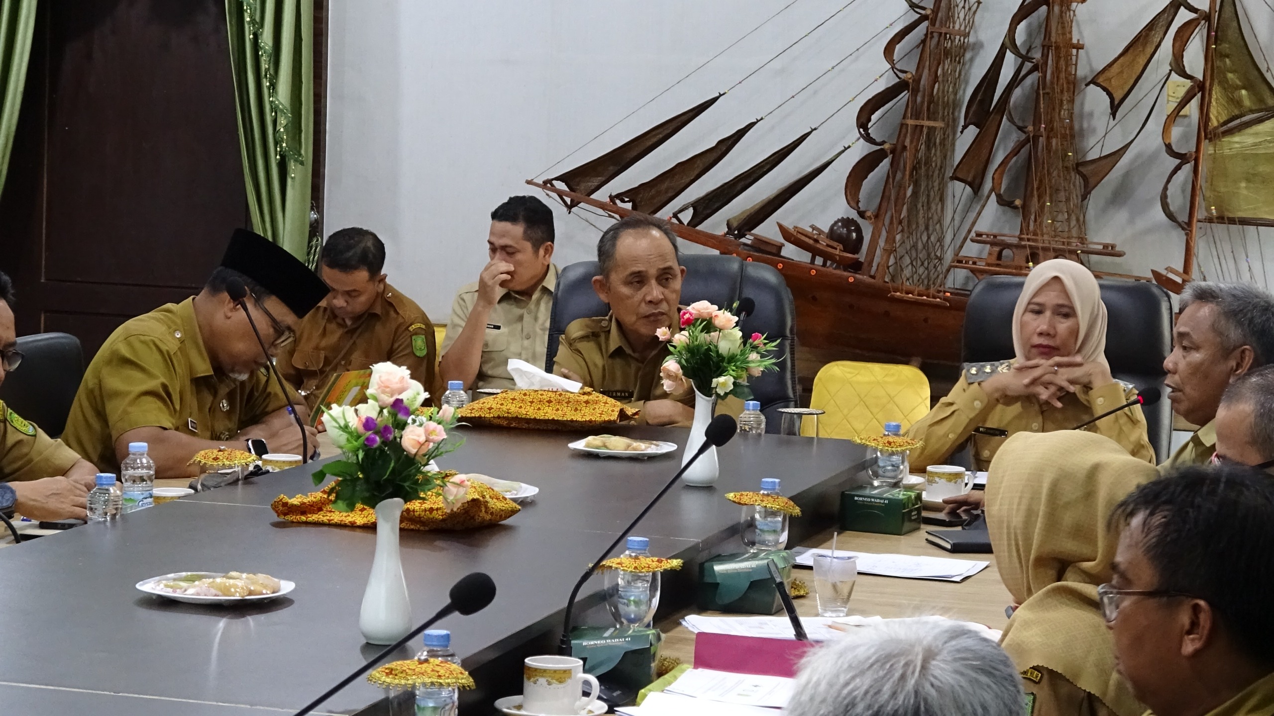 Bupati Inhil, Herman rapat membahas pengelolaan RSUD Tembilahan