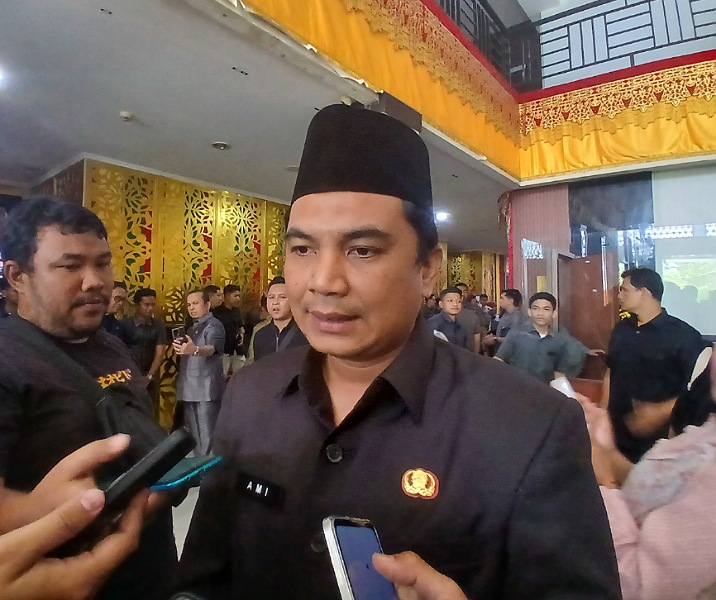 Pj Sekdako Pekanbaru Zulhelmi Arifin. Foto: Surya/Riau1.