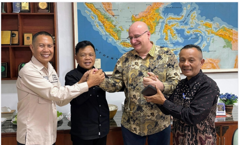 Pertemuan Bupati Meranti dengan pihak ITB dan RoeKI