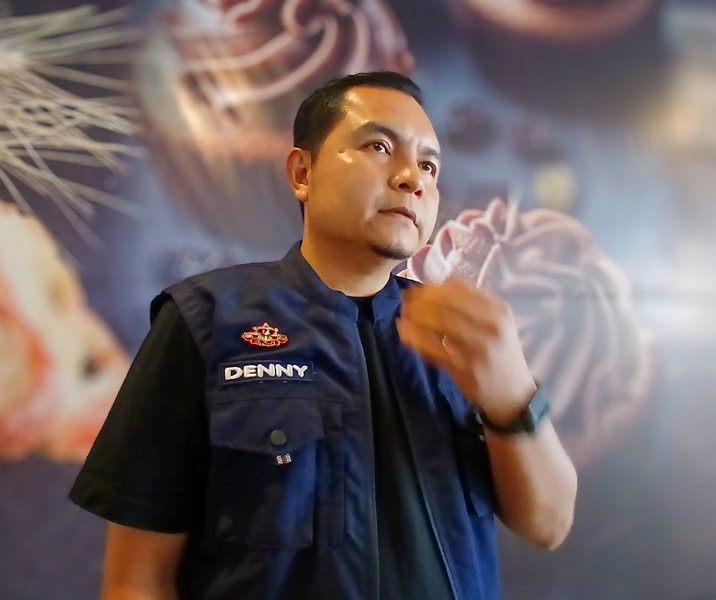 Plh Kepala Bapenda Pekanbaru Tengku Denny Muharpan. Foto: Surya/Riau1.