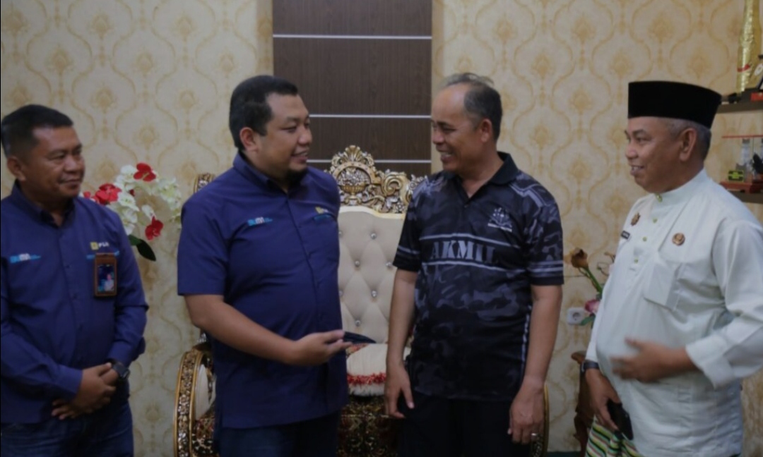 Kunjungan Manajer PLN ke rumah dinas Bupati Inhil