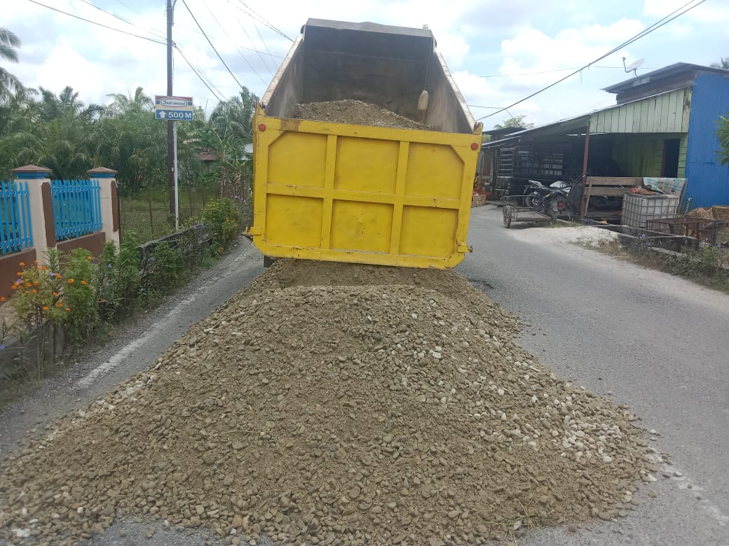 Ruas jalan Bagan Siapiapi-Sinaboi