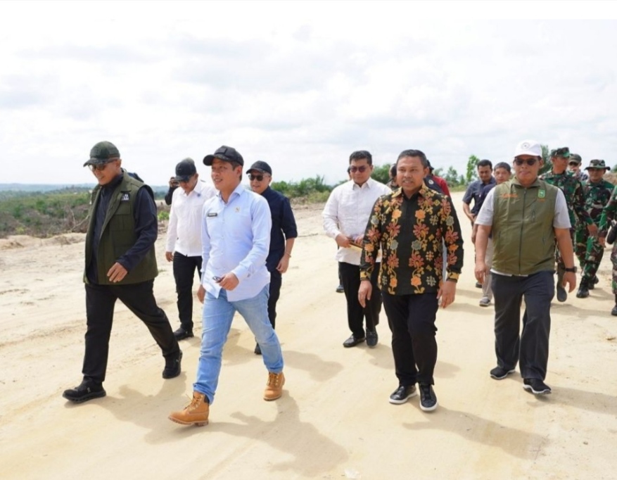 Kunjungan Menteri LH dan Gubri ke kawasan TNTN