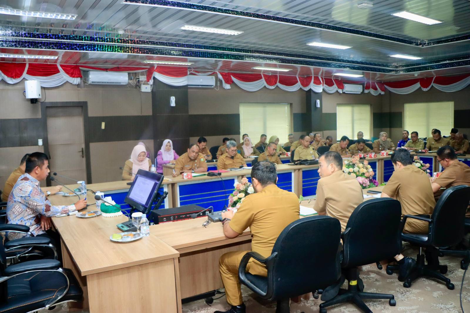 Bupati Kampar, Ahmad Yuzar pimpin rapat bersama OPD