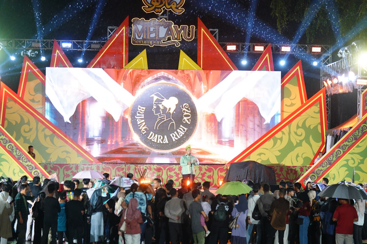 Gubri Abdul Wahid di ajang Bujang Dara Riau 2025