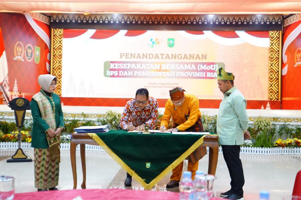 Penandatanganan MoU BPS RI dengan Pemprov Riau
