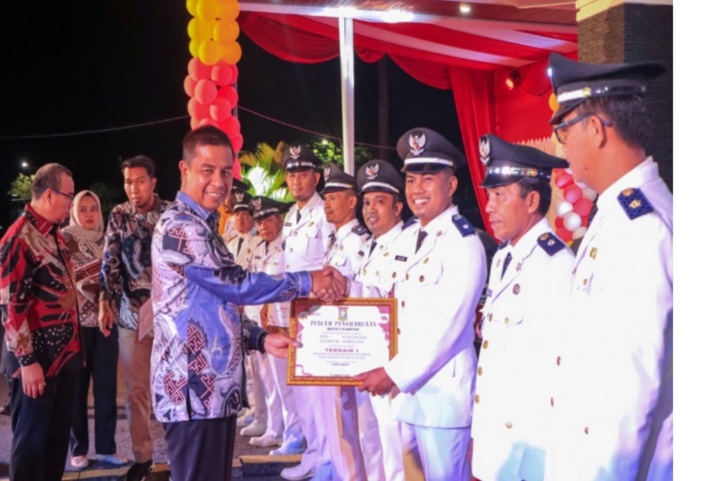 Penyerahan Penghargaan Desa Binaan