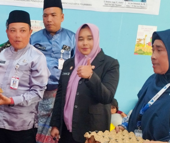Kepala Disdalduk KB Pekanbaru Chairani. Foto: Istimewa.