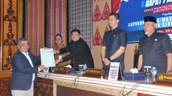 Bupati Bengkalis Terima Laporan Reses ke III Anggota DPRD tahun 2025